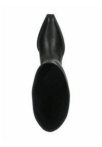 Bottine en cuir noir avec un bout pointu, texture lisse et un minimum de détails de couture. L'intérieur est non doublé et ouvert sur le dessus.