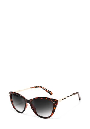 Katzenausschnitt-Sonnenbrille mit Schildpatt-Muster, dunklem Verlaufsglas, goldfarbenen Bügeln und kantiger Form. Glatte Kunststoff- und Metalloberfläche.