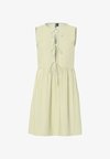 MIDIKLEID PCJOLLY GEBUNDENES - Φόρεμα ημέρας - french vanilla