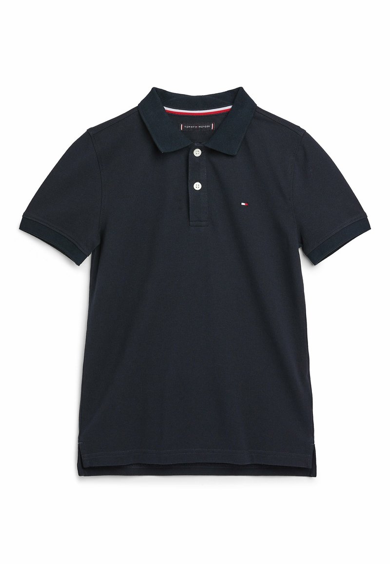 Polo bleu marine à manches courtes avec col, deux boutons blancs et petit logo brodé sur la poitrine gauche.