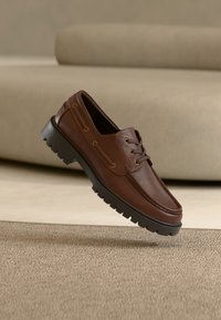 Não selecionado, dark brown