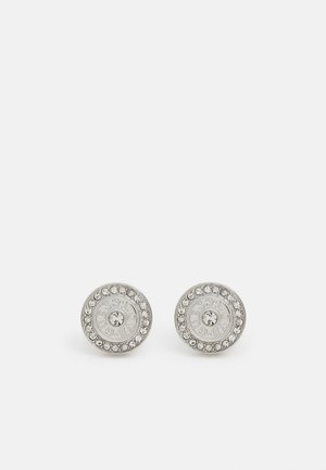 Zilveren ronde oorbellen met een centrale heldere rhinestone en een rand van kleinere rhinestones, met reliëftekst rondom de rand.