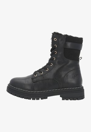 Schwarze Leder-Ankle-Boots mit gefälschter Fellfütterung, Metallösen und einer groben Laufsohle. Verfügt über Kontrastnähte und einen gepolsterten Knöchelriemen.