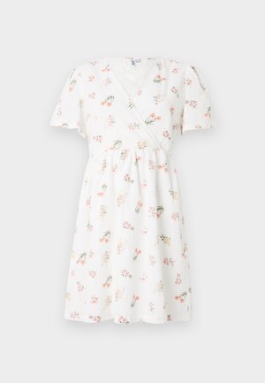 Λευκό φόρεμα τύπου wrap με κοντά μανίκια και флорал σχέδιο που περιλαμβάνει ρόζ και κίτρινα λουλούδια. Ελαφρύ, υφασμένο ύφασμα με εφαρμοστό στη μέση.