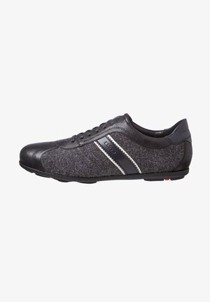 Baskets décontractées noires pour hommes en tissu en laine, accents en cuir, bandes latérales, fermeture à lacets et semelle en caoutchouc basse.
