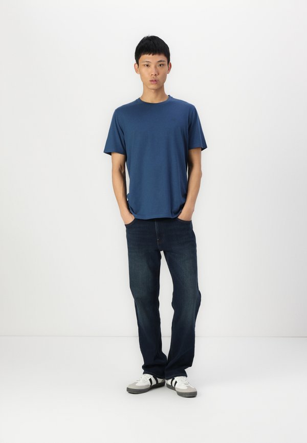 Dark Wash Straight Jeans - Straight leg jeans3