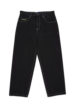 Zwarte jeans met rechte pijpen en witte stiksels, vijf zakken, knoop- en ritssluiting, en een klein gebrandmerkt label op de voorste rechterzak.