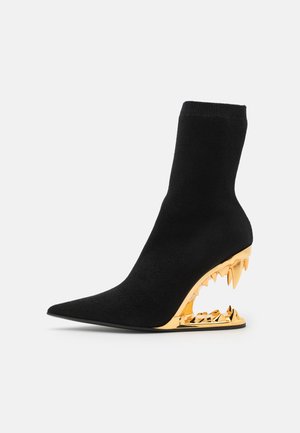 DEVOUR BOOTS - Ankelboots med høye hæler - black