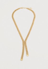 Χρυσή διπλή αλυσίδα με κούμπωμα καβουριού και ρυθμιζόμενο εξάρτημα, που διαθέτει δύο επίπεδες πλευρές που κρέμονται μπροστά.