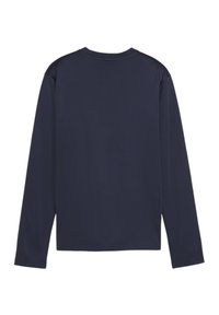 Camicia a maniche lunghe in tessuto blu navy scuro. Presenta un colletto rotondo e una texture liscia, senza motivi o decorazioni visibili.