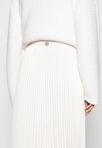 TWINSET Gonna a campana - black