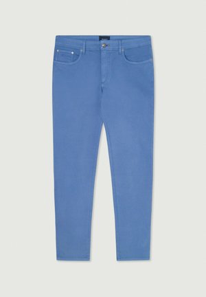 Modré džínové kalhoty s úzkým střihem, designem s pěti kapsami, kovovými prvky a decentním prošíváním. Hladká textura, lehká tkanina.