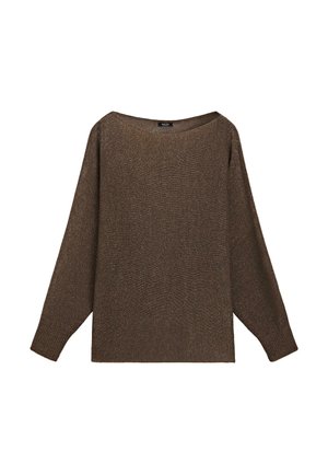 Bruine gebreide trui met lange mouwen, een brede ronde halslijn en geribbelde manchetten, plat uitgespreid op een witte achtergrond.