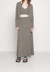 FTC Cashmere Strickjacke - taupe
