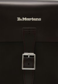Dr. Martens Sac à dos - dark red