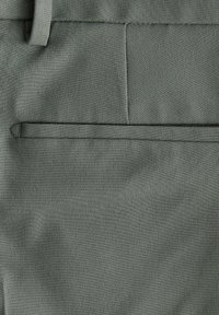 Next RELAXED FIT MOTIONFLEX - Habitbukser - green