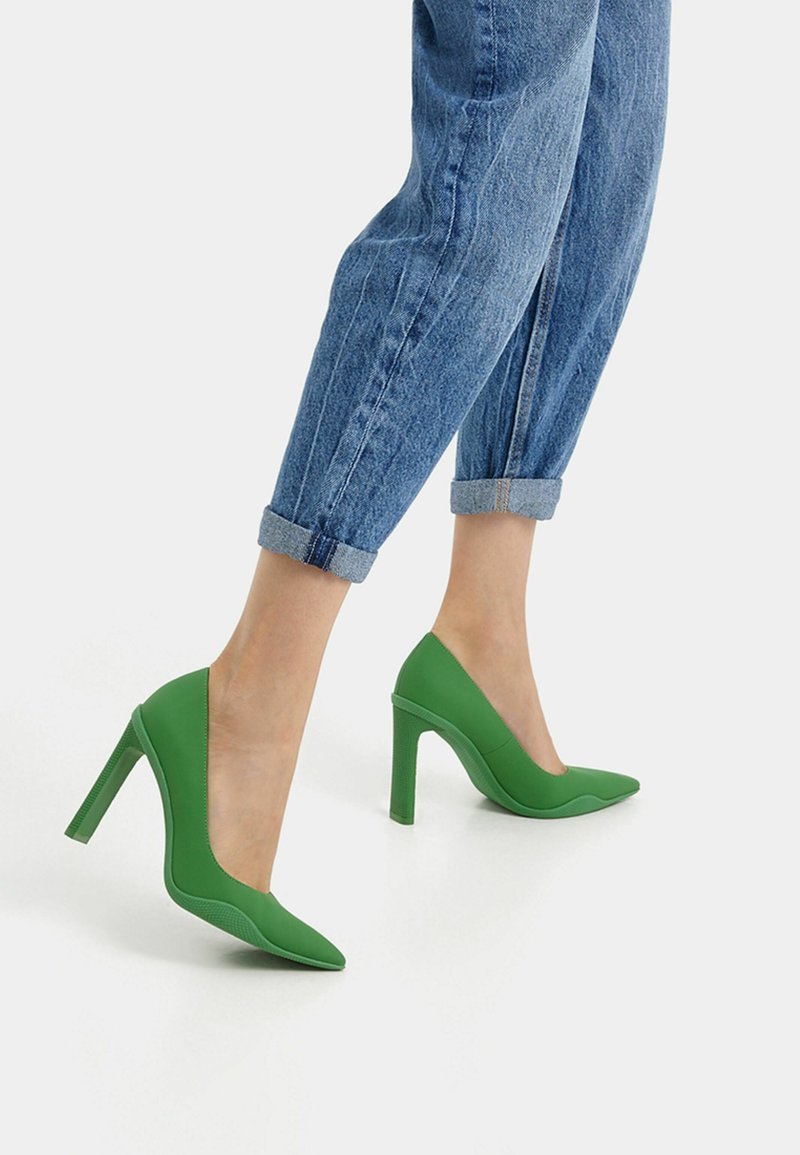 Damen Pumps | Bershka MIT High Heel Pumpsgreen/grün - UE25468 Damen Pumps | Bershka MIT High Heel Pumpsgreen/grün - UE25468