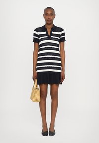 Cinq à Sept CLEMENTINE DRESS - Vardagsklänning - navy/ivory