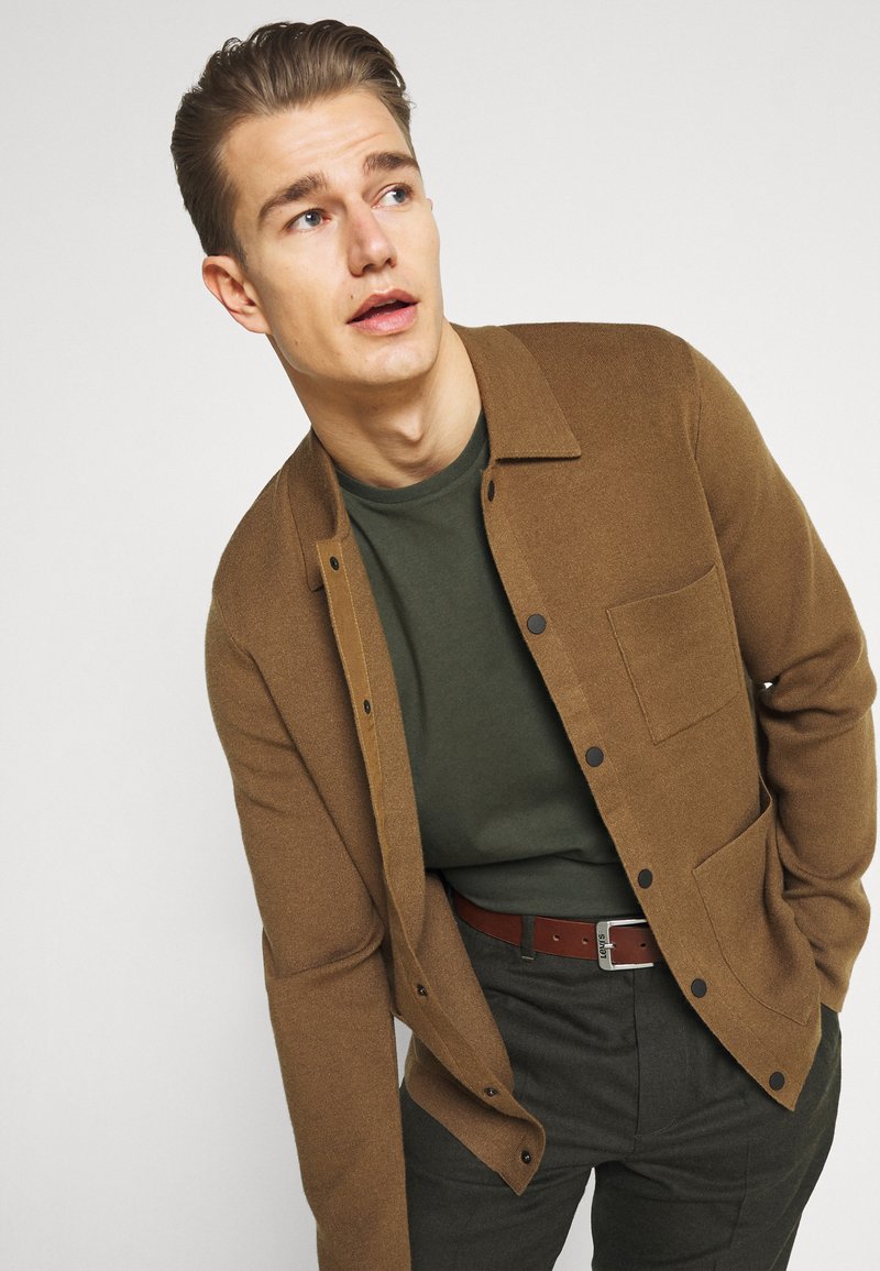 Herren T-Shirts basic | s.Oliver T-Shirt basic khaki/oliv/khaki - RO51048 Herren T-Shirts basic | s.Oliver T-Shirt basic khaki/oliv/khaki - RO51048