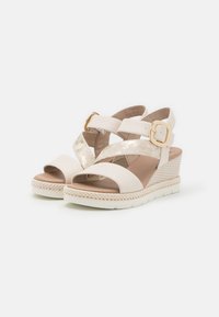 Jana Platform sandals - beige