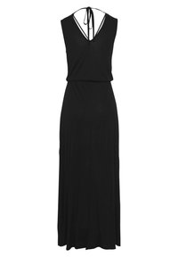 Zwarte mouwloze maxi-jurk met een V-hals, strikdetail aan de achterkant, losse pasvorm en een gladde stof met een zachte textuur.