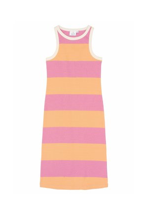 Ærmeløs ribstrikket kjole med brede vandrette striber i pink og orange, med hvid kant rundt om hals og ærmegab.