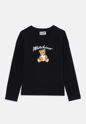 T-shirt a maniche lunghe in cotone nero con grafica di un orsetto e testo "Moschino" in bianco sul davanti. Design semplice con scollatura rotonda.