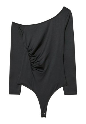 Črn bodi z dolgimi rokavi z off-shoulder obliko, draperijami na straneh, gladko teksturo in pritisnimi gumbi na dnu.