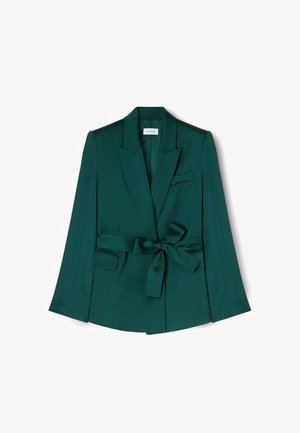 Dunkelgrüner, maßgeschneiderter Blazer mit breiten Kerbkragen, einer Brusttasche, seitlichen Pattentaschen und einem am Taillenbereich gebundenen Stoffgürtel.