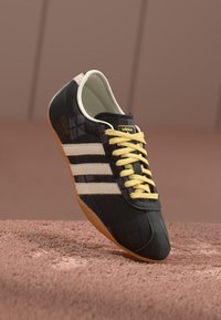 TOKYO - Tenisky - core black/off white