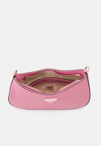 Guess NOELLE TOP ZIP SHOULDER BAG - Kézitáska - pink