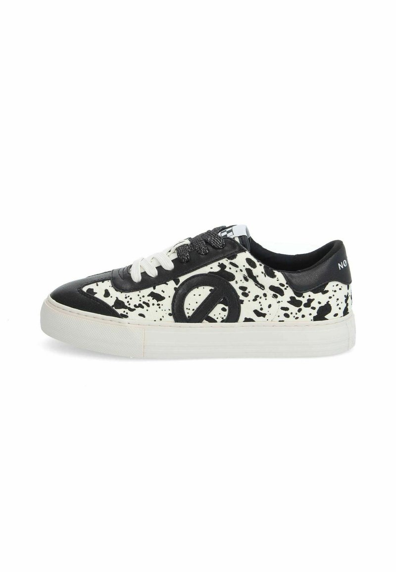 Black and white sneaker with a splash pattern, leather and rubber materials, featuring black laces and a circular logo on the side.