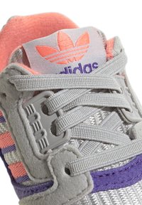 adidas zx 700 Violet