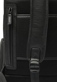 Castelijn & Beerens UNIFORM 15.6 RFID - Zaino - zwart