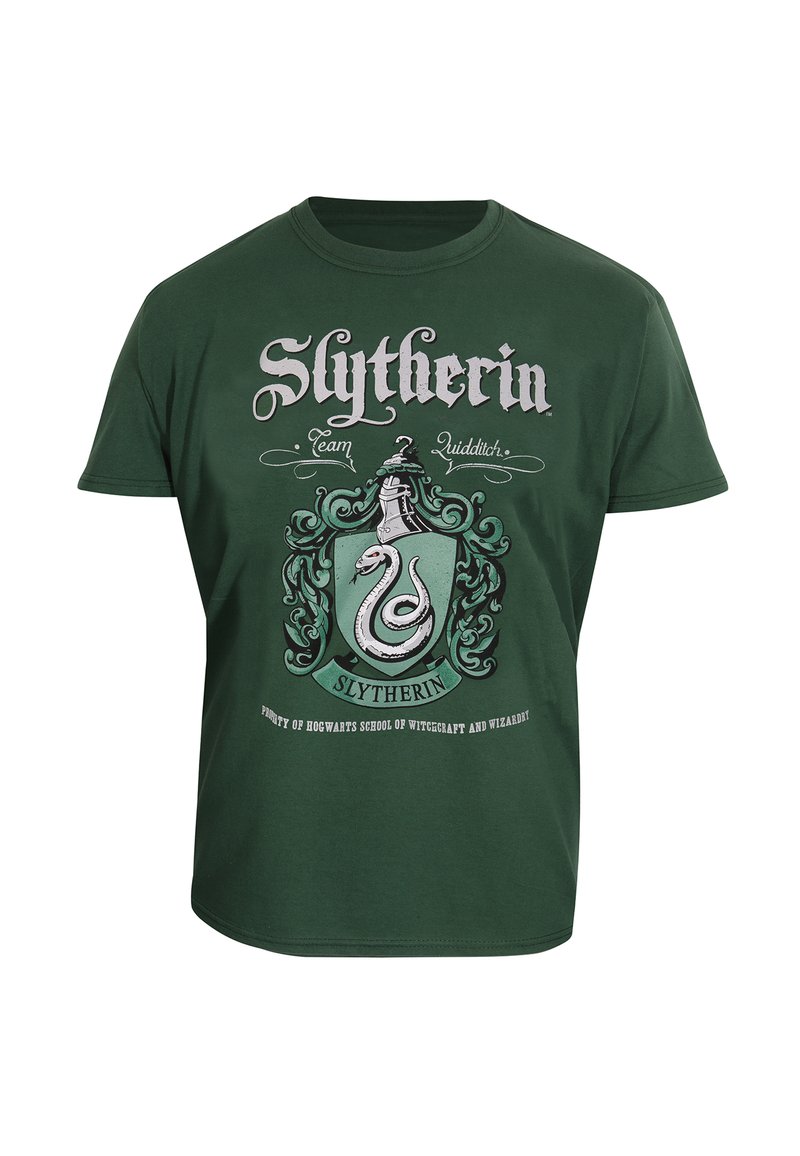 Zelené bavlněné tričko s designem Quidditche Slytherinu, se znakem hada a ozdobným textem v stříbrné a bílé barvě. Krátké rukávy a kulatý výstřih.
