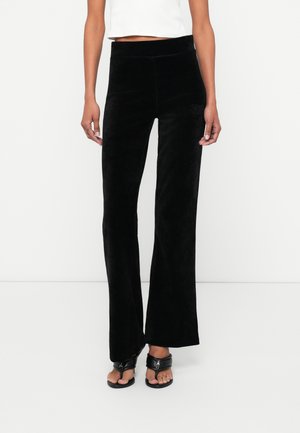 NESSA - Pantaloni sportivi - black