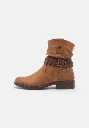 Botines camperos - cognac