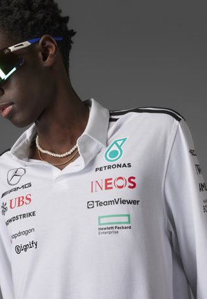 Adidas Free Shipping With AdiClub Mercedes — foto 4