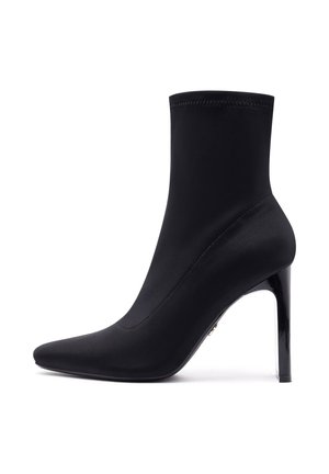 Botines de tacón - black