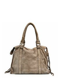 Sac à main en cuir marron avec deux poignées robustes, poche latérale zippée et finition texturée. Il présente des coutures contrastées et des franges décoratives.