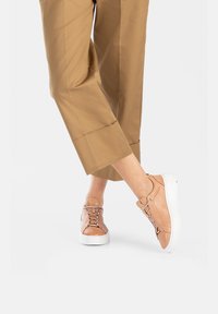 Lloyd HOCHWERTIGER SNEAKER - Trainers - braun