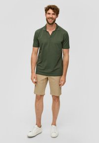 s.Oliver Poloshirt - olivgrün