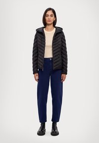 MICHAEL Michael Kors REVERSIBLE LOGO PACKABLE - Lengva striukė - black