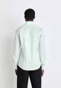 Calvin Klein STRIPE SLIM - Formāls krekls - lichen