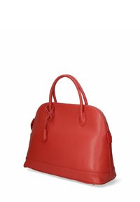 Czerwona skórzana torebka o gładkim, teksturowanym wykończeniu, zaokrąglonym kształcie, podwójnych uchwytach i zapięciu na zamek. Posiada subtelne przeszycia i akcenty.