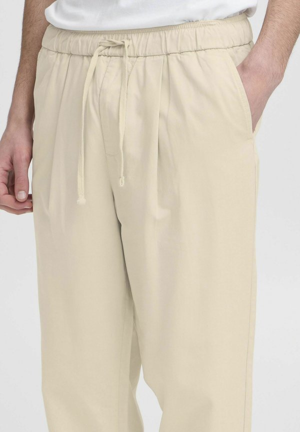 CFHAAKAN COTTON RELAXED FIT - Trousers - rainy day4