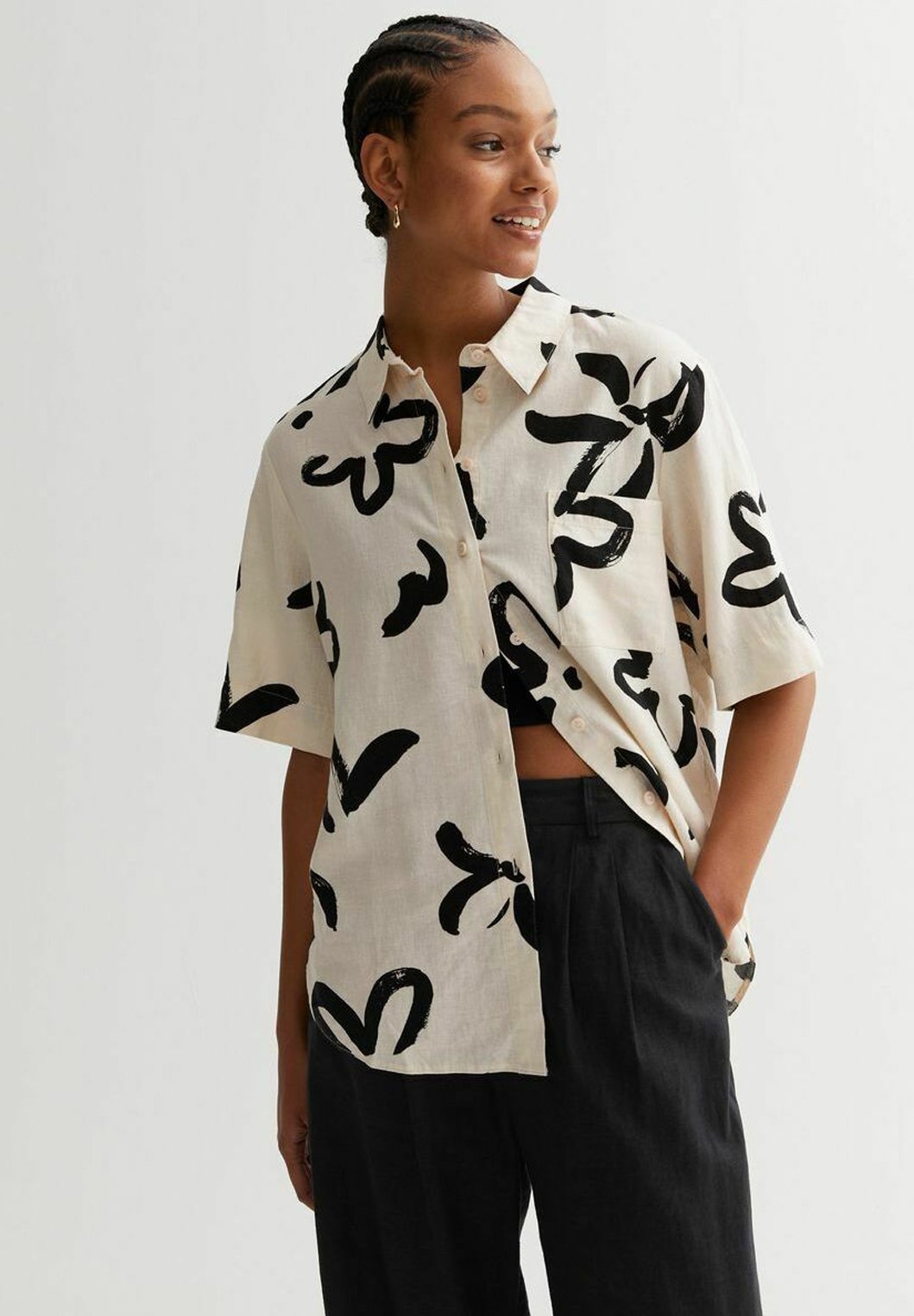 Haut Chemisier à Fleurs New Look Taille 14 - Occasion Très Bon état, Manches Courtes, Noir