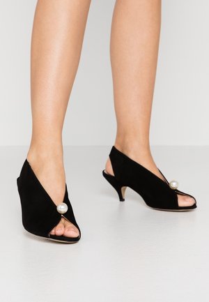 Sandaalit nilkkaremmillä - black