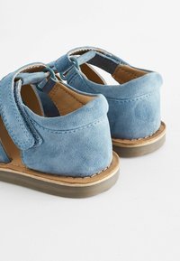 Next CLOSED TOE TOUCH FASTENING - REGULAR FIT - Scarpe primi passi - blue