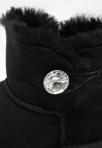 UGG MINI BAILEY BUTTON BLING - Stivaletti - black